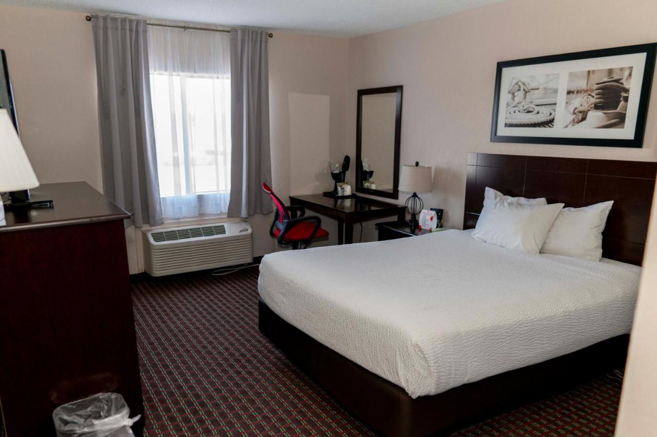 Ramada By Wyndham Tell City Exterior foto